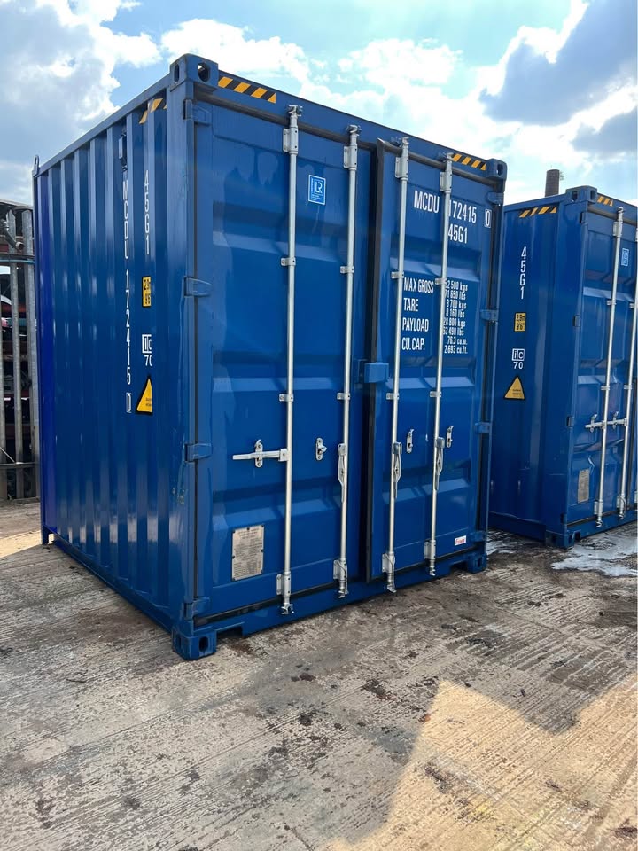 8ft x 8ft Shipping container store